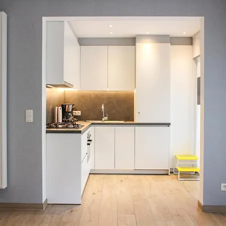 Apartment Stunning apartment in Oostende w/ WiFi&3 Bedrooms Ostende